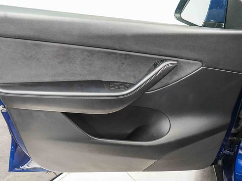 Used 2021 Tesla Model Y Long Range image 21