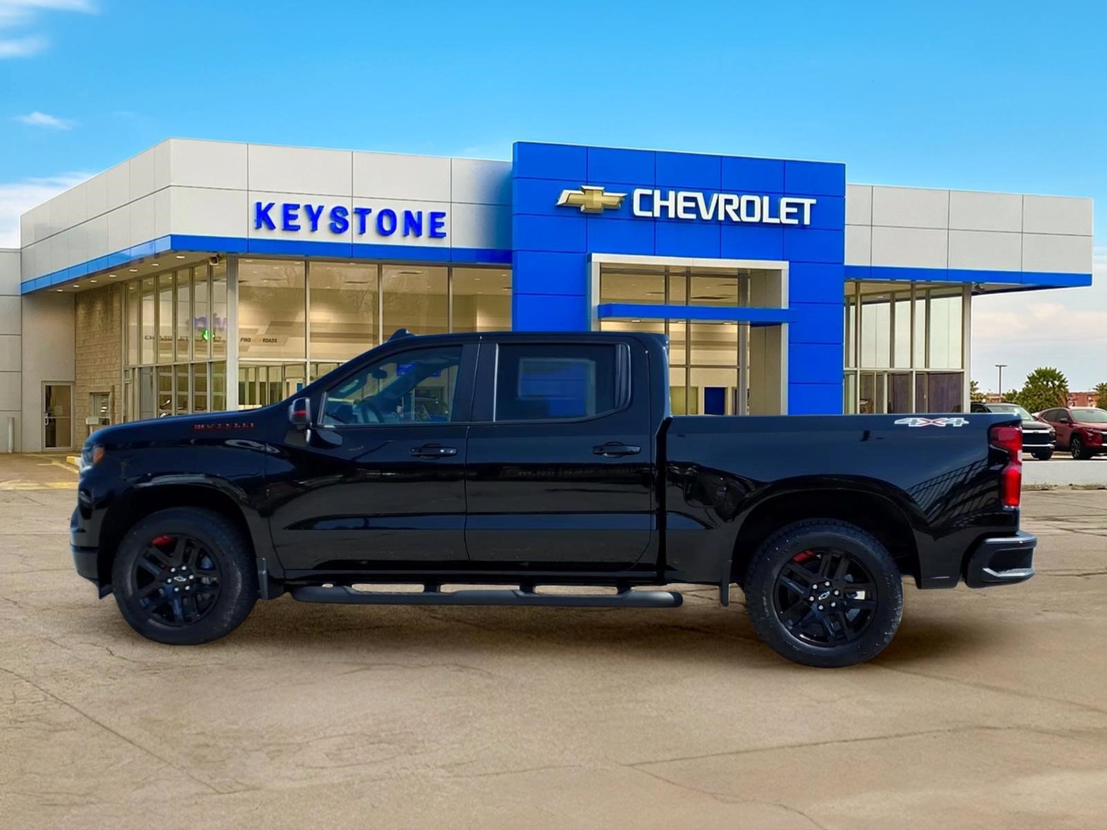 Used 2026 Chevrolet Silverado 1500 RST w/ Redline Edition AWD/4WD image 4