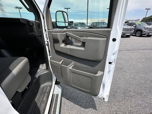 Used 2025 GMC Savana 2500 w/ Driver Convenience Package RWD image 15