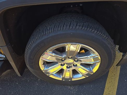 Used 2017 GMC Sierra 1500 SLT AWD/4WD image 32