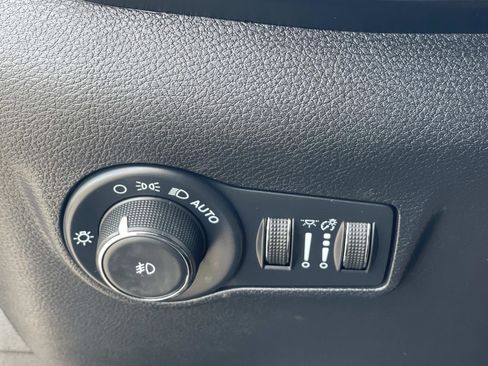 Used 2022 Jeep Compass Trailhawk w/ Trailhawk Elite Group image 20