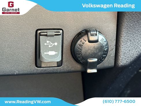 Used 2016 Toyota RAV4 LE image 32