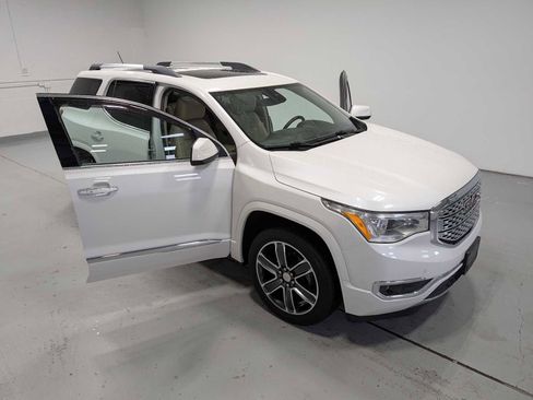 Used 2018 GMC Acadia Denali w/ Technology Package AWD/4WD image 16