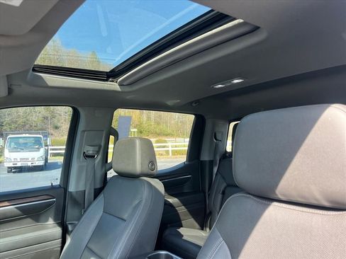Used 2022 GMC Sierra 1500 SLT w/ SLT Premium Plus Package AWD/4WD image 9