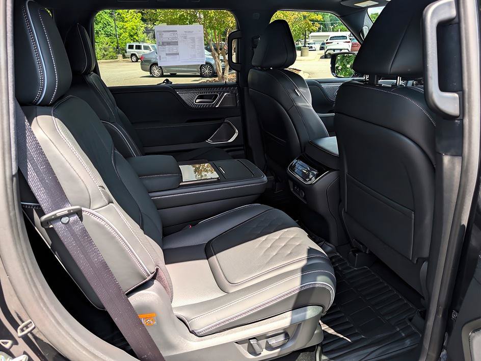 New 2027 INFINITI QX80 Autograph w/ Premium Cargo Package AWD/4WD image 22