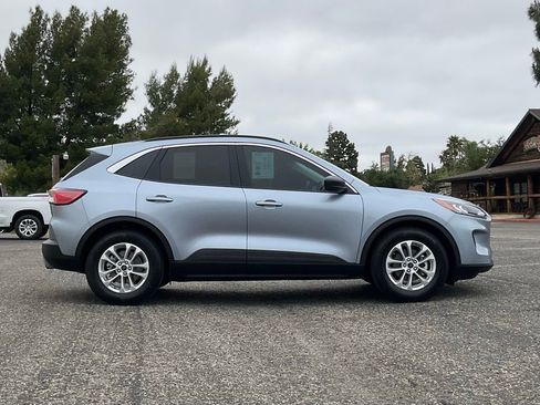 Used 2022 Ford Escape SE image 7