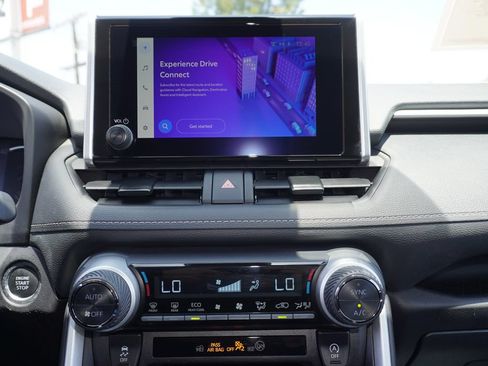 Used 2025 Toyota RAV4 XLE FWD image 18