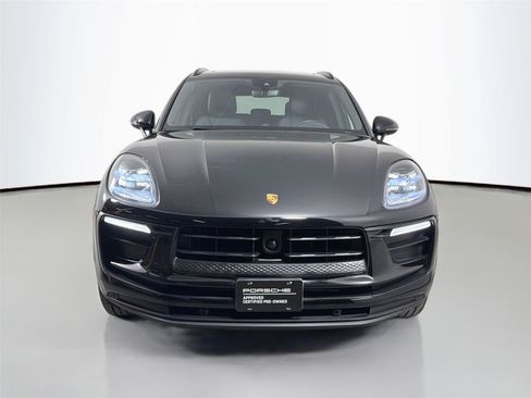 Certified 2024 Porsche Macan w/ Premium Plus Package AWD/4WD image 10