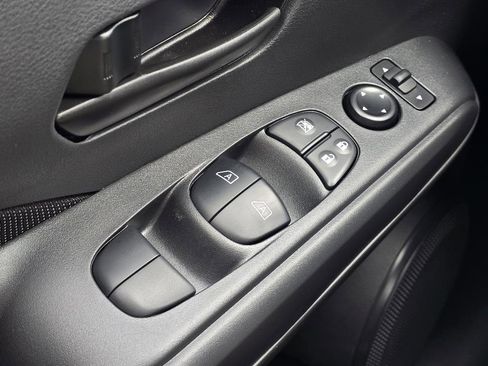 New 2025 Nissan Kicks Play S image 23