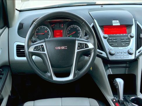 Used 2010 GMC Terrain SLT FWD image 5
