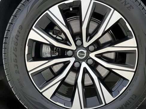 Used 2023 Volvo XC60 B5 Plus w/ Climate Package AWD/4WD image 39