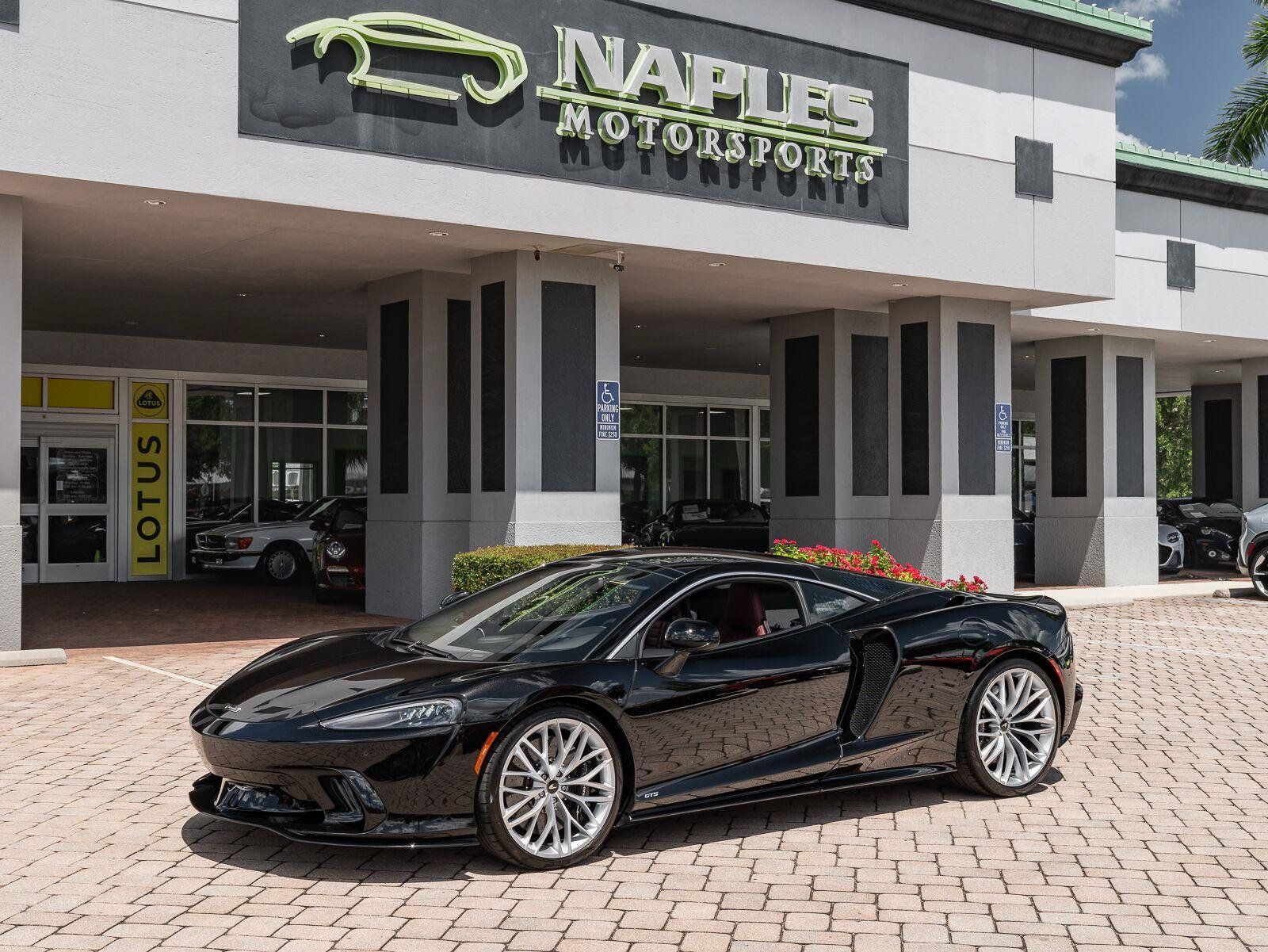 Used 2025 McLaren GTS RWD image 21