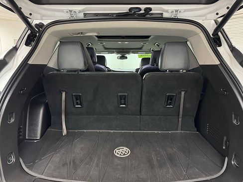 Used 2018 Buick Enclave Essence FWD image 12