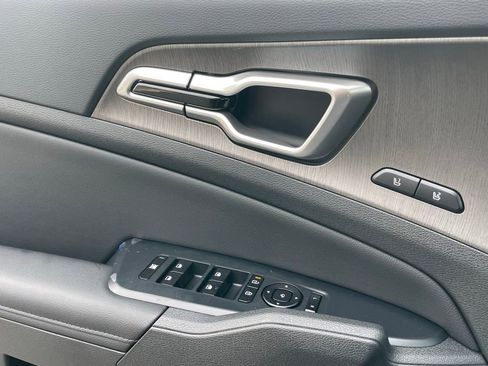 New 2026 Kia Sportage X-Line w/ X-Line Technology Package AWD/4WD image 19