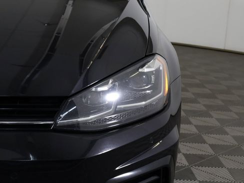 Used 2018 Volkswagen Golf R 4-Door image 14