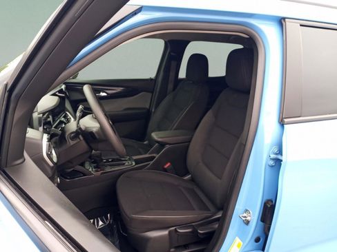 Used 2024 Chevrolet TrailBlazer LT image 11