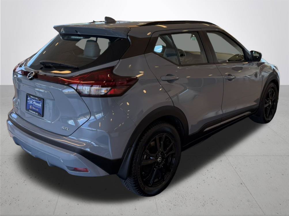 Used 2021 Nissan Kicks SR w/ SR Premium Package FWD image 7