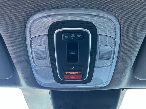 Used 2025 Hyundai Elantra SEL image 16