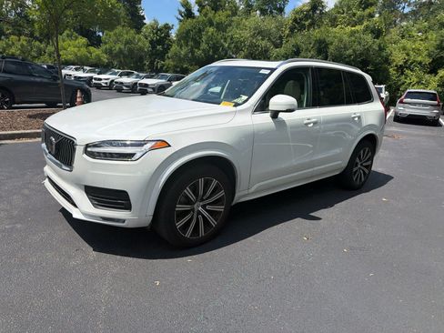 Used 2023 Volvo XC90 B5 Core w/ Protection Package Premier AWD/4WD image 8