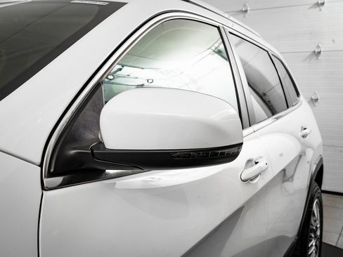 Used 2019 Jeep Cherokee Limited image 15