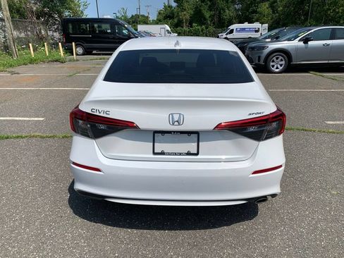 Used 2023 Honda Civic Sport image 4