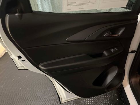 Used 2023 Chevrolet TrailBlazer RS w/ Sun and Liftgate Package image 24