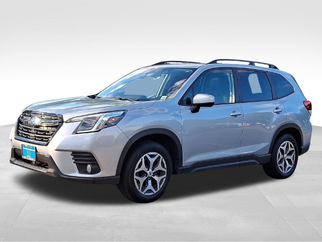 Used 2023 Subaru Forester Premium AWD/4WD image 3