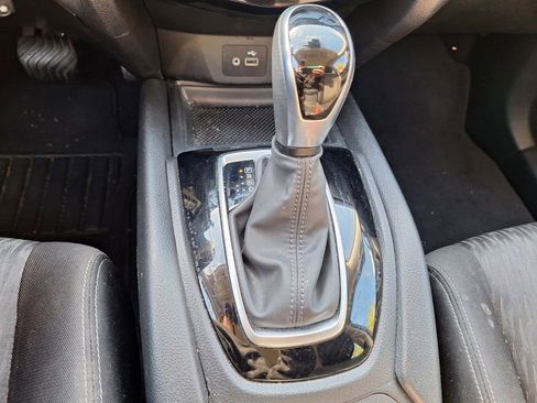 Used 2020 Nissan Rogue S image 17