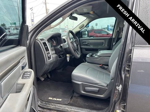 Used 2017 RAM 1500 Classic SLT AWD/4WD image 5