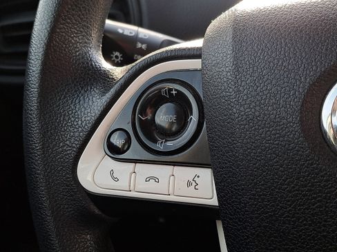 Used 2017 Toyota Prius Two image 24