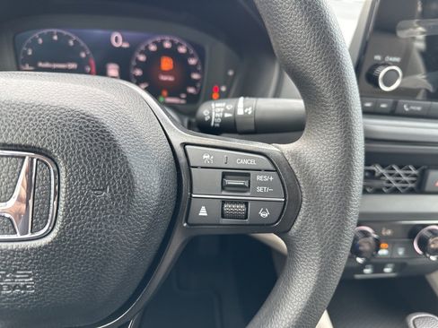 New 2025 Honda Accord LX image 30