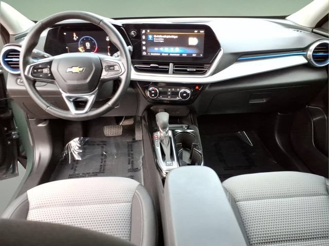 Used 2025 Chevrolet Trax LT w/ Driver Confidence Package FWD image 13