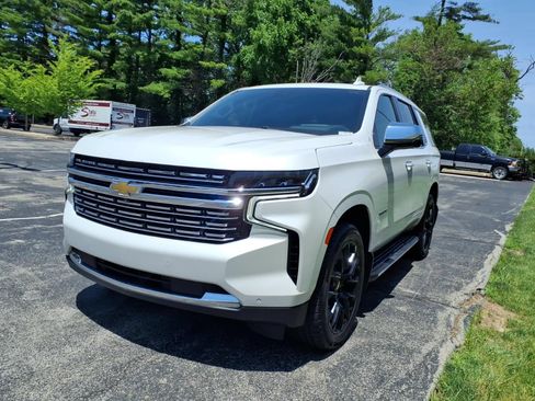 Used 2023 Chevrolet Tahoe Premier AWD/4WD image 4