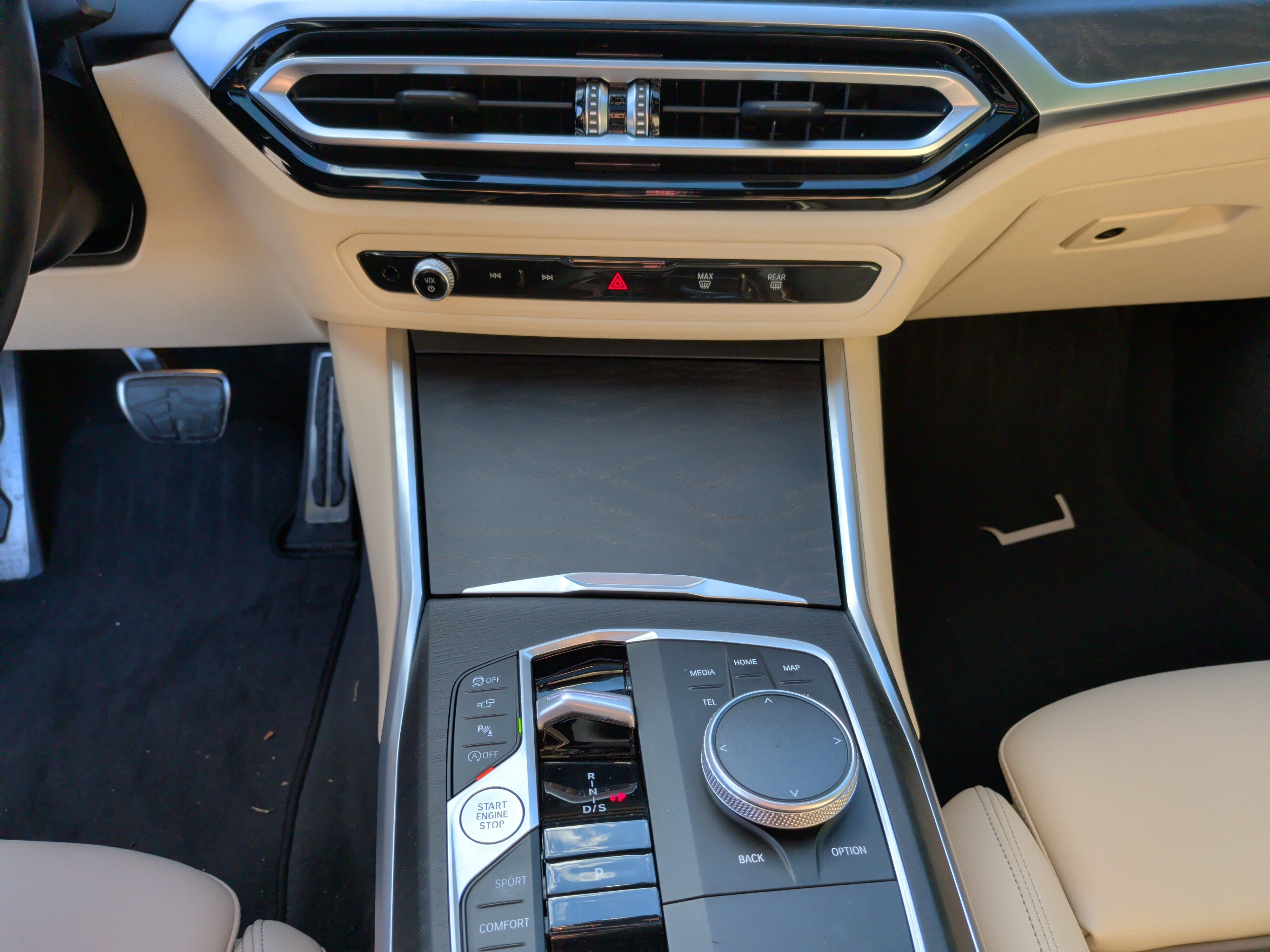 Used 2023 BMW 330i Sedan w/ M Sport Package RWD image 28