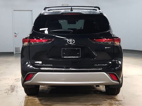 New 2026 Toyota Highlander Platinum AWD/4WD image 6