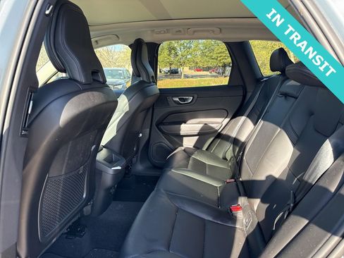 Certified 2024 Volvo XC60 B5 Core image 15
