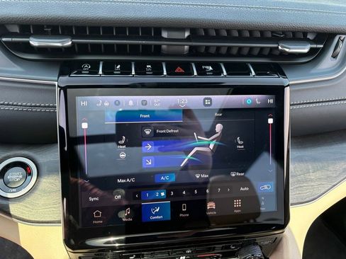 New 2025 Jeep Grand Cherokee L Limited AWD/4WD image 16