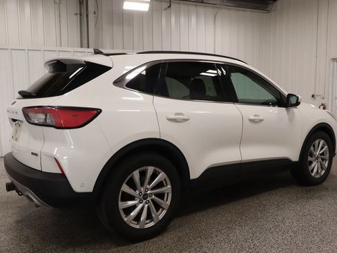 Used 2021 Ford Escape Titanium w/ Titanium Elite Package AWD/4WD image 3