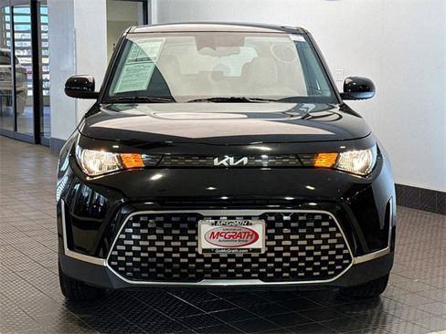 Used 2023 Kia Soul EX image 3