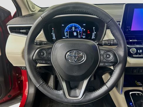 Used 2023 Toyota Corolla Cross XLE w/ Convenience Package AWD/4WD image 9