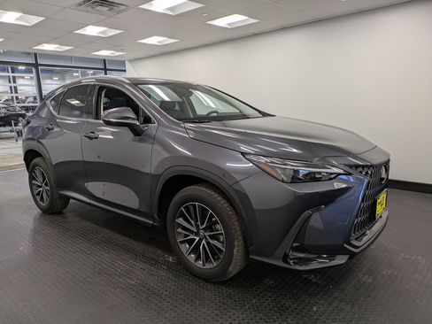 Used 2025 Lexus NX 350 350 Base image 3