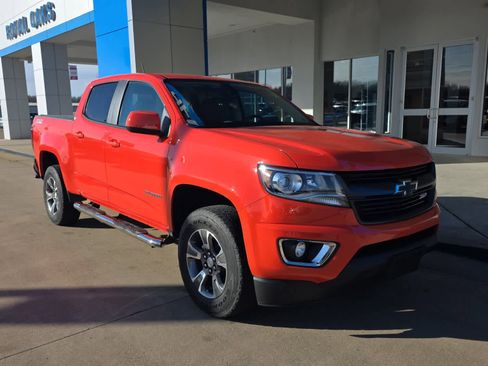 Used 2019 Chevrolet Colorado Z71 image 2
