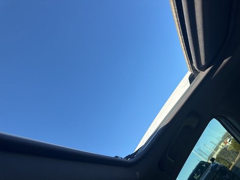 Certified 2021 Toyota Avalon XLE image 14