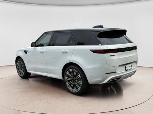 New 2026 Land Rover Range Rover Sport Dynamic SE AWD/4WD image 3