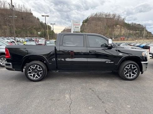 Used 2026 RAM 1500 Laramie AWD/4WD image 2