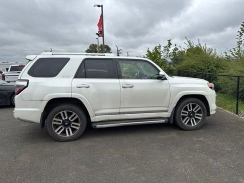 Used 2016 Toyota 4Runner Limited AWD/4WD image 6