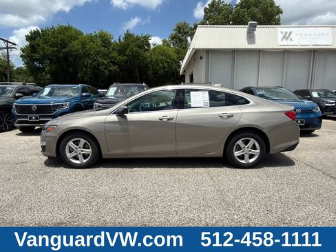 Used 2025 Chevrolet Malibu LT FWD image 5