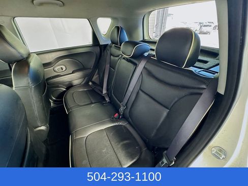 Used 2016 Kia Soul + image 22
