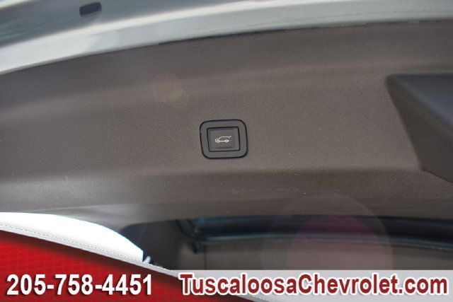 Used 2025 Chevrolet Suburban Z71 w/ Comfort Package AWD/4WD image 10