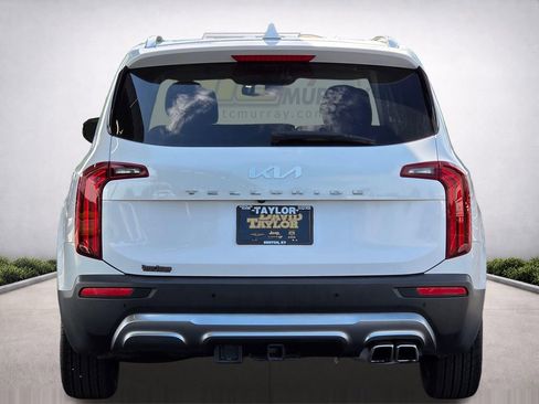 Used 2022 Kia Telluride SX w/ Towing Package FWD image 6